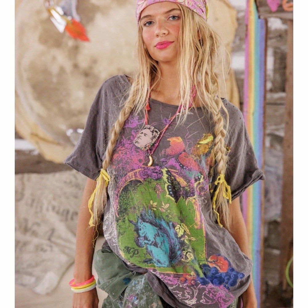 Magnolia Pearl Gray Graphic Tee